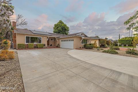 20207 Londelius St, Winnetka, CA 91306