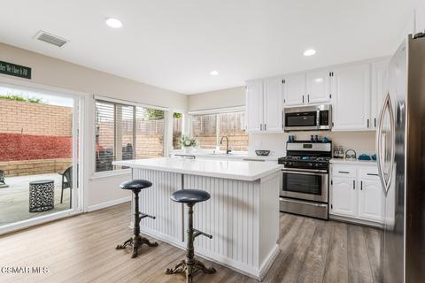 2242 Bigelow Ave, Simi Valley, CA 93065