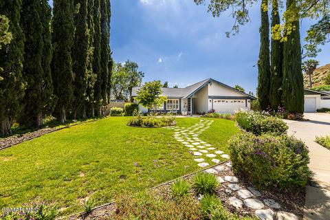 2247 Dora Ct, Simi Valley, CA 93063
