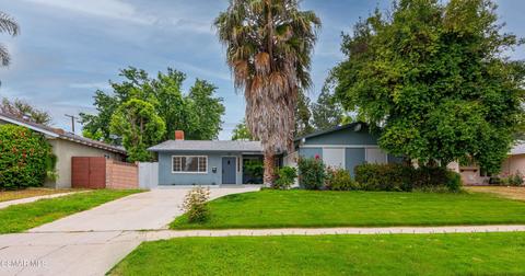 23949 Hartland St, West Hills, CA 91307