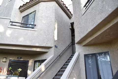 33 Mcafee Ct, Thousand Oaks, CA 91360