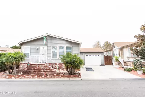 2420 Cranberry Dr #15, Oxnard, CA 93036