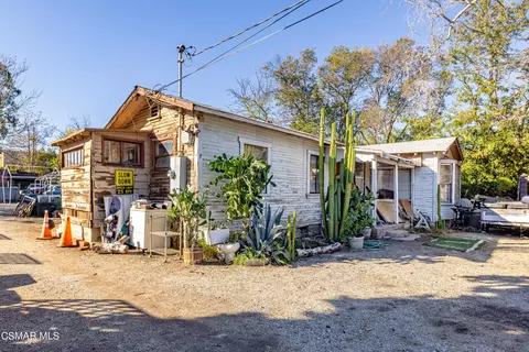 8967 Noble Ave, North Hills, CA 91343