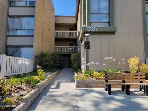 327 Chestnut Hill Ct #35, Thousand Oaks, CA 91360