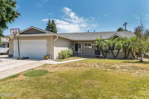 24136 Kittridge St, West Hills, CA 91307