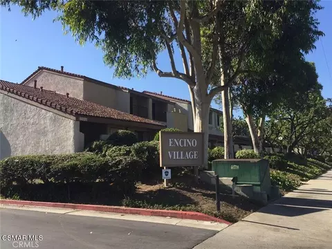18120 Oxnard St #75, Tarzana, CA 91356