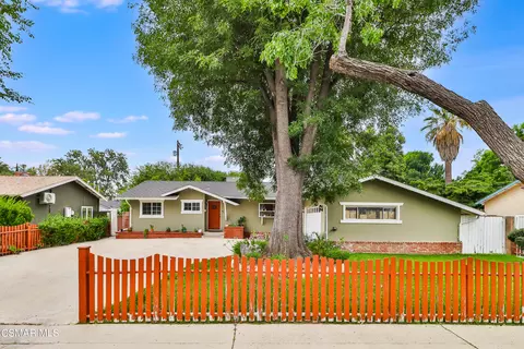 22240 Burton St, Canoga Park, CA 91304