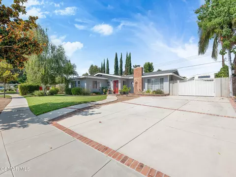 1225 Balsamo Ave, Simi Valley, CA 93065