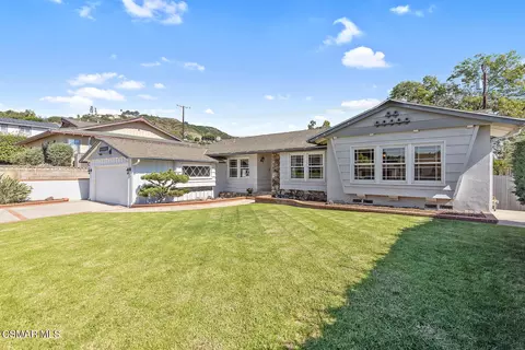 74 Maria Ln, Camarillo, CA 93010