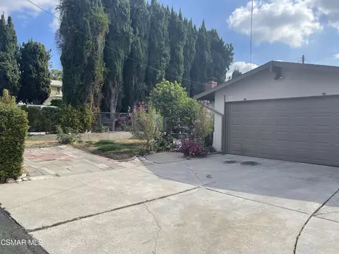 240 Houston Dr, Thousand Oaks, CA 91360