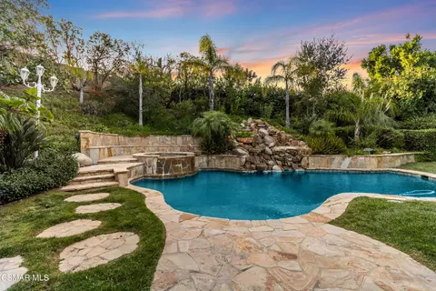 3 Humboldt St, Simi Valley, CA 93065