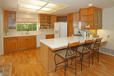 1573 Meadow Cir, Carpinteria, CA 93013 photo 3