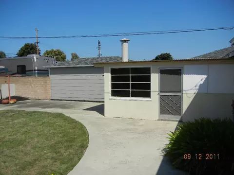 233 S D St, Lompoc, CA 93436 photo 9