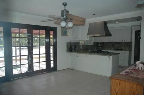 224 Serpolla St, Carpinteria, CA 93013 photo 4