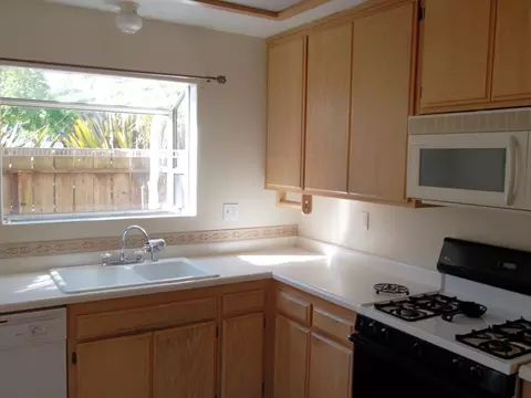 61 Village Circle Dr, Lompoc, CA 93436 photo 4