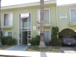 1340 Edgewood Way, Oxnard, CA 93030 photo 2
