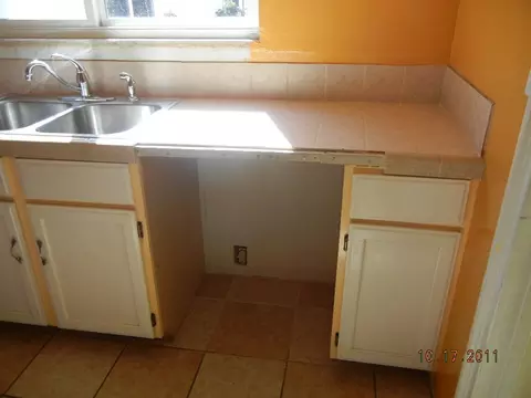 912 N A St, Lompoc, CA 93436 photo 5