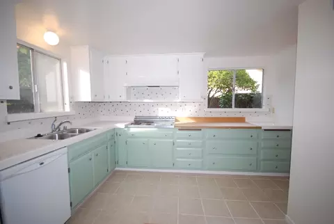 627 Edgewood Dr, Goleta, CA 93117 photo 2