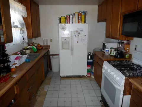 813 W Maple Ave, Lompoc, CA 93436 photo 2