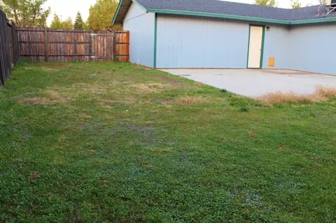 1229 Woodside Mdws, Redding, CA 96002 photo 3