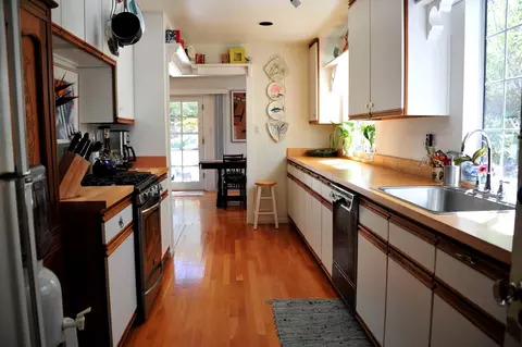 586 Arbol Verde St, Carpinteria, CA 93013 photo 3