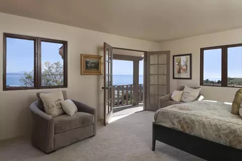 1990 Arriba Dr, Carpinteria, CA 93013 photo 8
