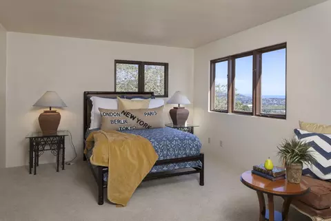 1990 Arriba Dr, Carpinteria, CA 93013 photo 12