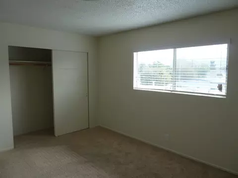 709 N E St, Lompoc, CA 93436 photo 4