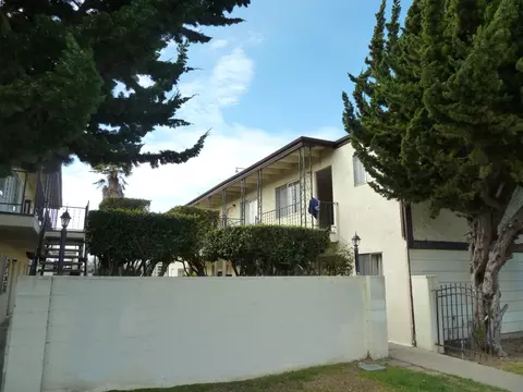 709 N E St, Lompoc, CA 93436 photo 2