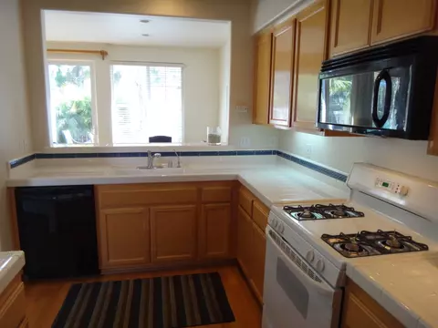 558 Springbrook Ct, Goleta, CA 93117 photo 4