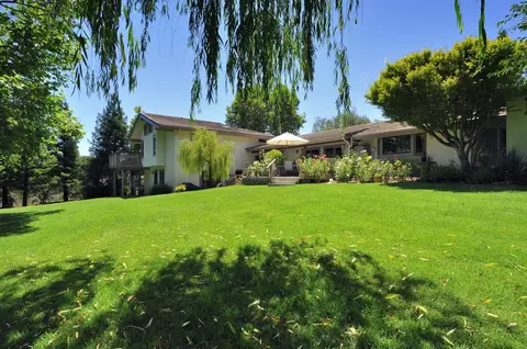 920 Nysted Dr, Solvang, CA 93463 photo 2