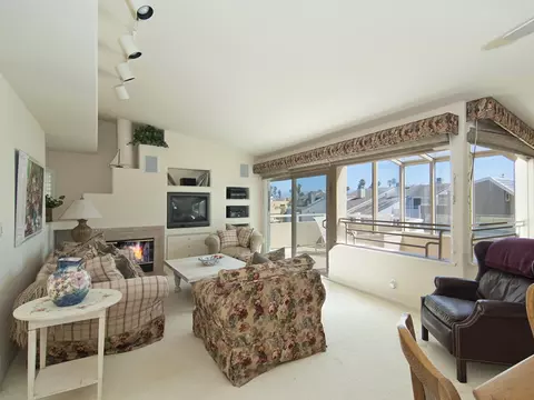 4049 Ocean Dr, Oxnard, CA 93035 photo 13