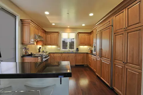 4844 El Carro Ln, Carpinteria, CA 93013 photo 6
