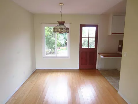 1359 Linhere Dr, Carpinteria, CA 93013 photo 3