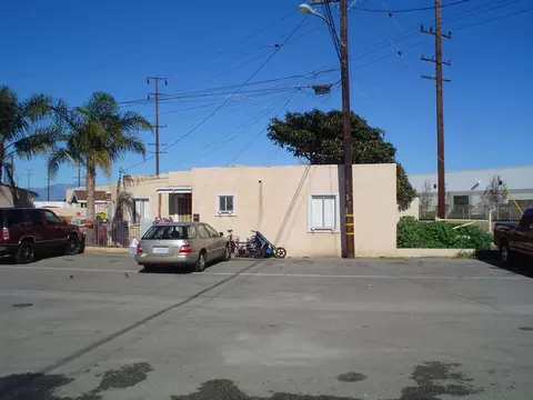 1552 Cypress St, Oxnard, CA 93030 photo 2