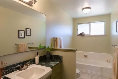 140 Serafin Way, Carpinteria, CA 93013 photo 10