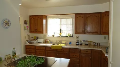 237 Fir Tree Pl, Goleta, CA 93117 photo 2