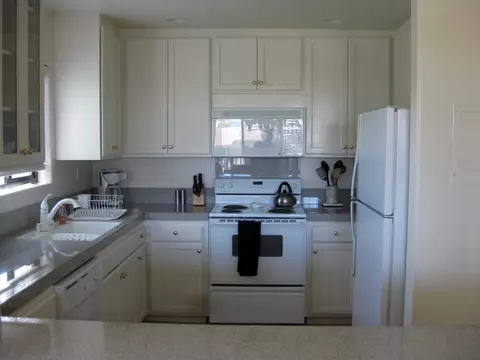 3375 Foothill Rd, Carpinteria, CA 93013 photo 3