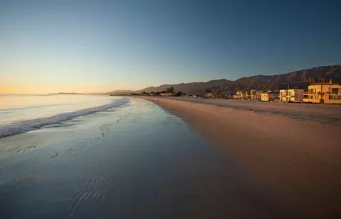 4921 Sandyland Rd, Carpinteria, CA 93013 photo 3
