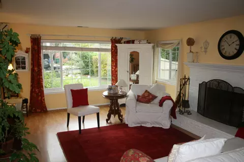 108 3rd St, Solvang, CA 93463 photo 2