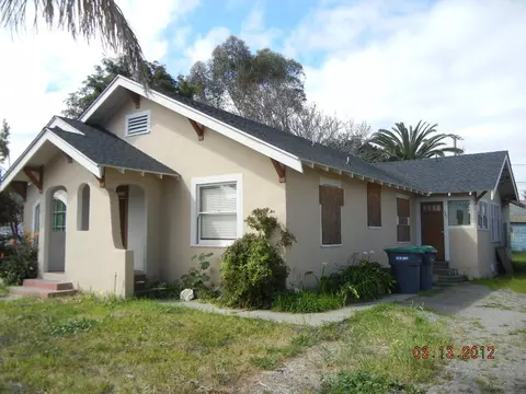 137 S L St, Lompoc, CA 93436 photo 1