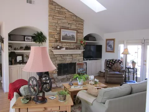 201 Valhalla Dr, Solvang, CA 93463 photo 4