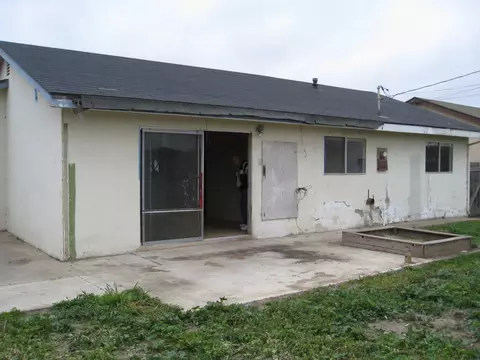 925 W Hickory Ave, Lompoc, CA 93436 photo 3