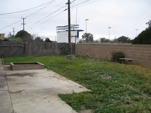 925 W Hickory Ave, Lompoc, CA 93436 photo 4