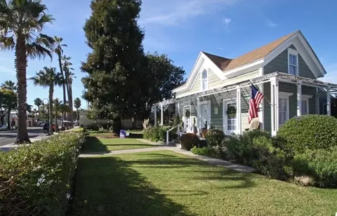 789 Linden, Carpinteria, CA 93013 photo 1