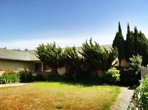 304 E Bell Ave, Lompoc, CA 93436 photo 2