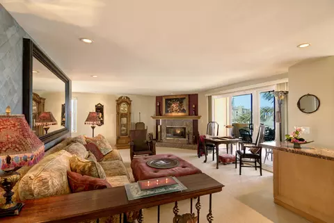 233 Santa Monica Dr, Oxnard, CA 93035 photo 2