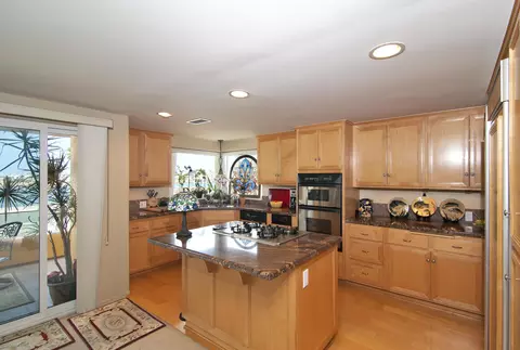 233 Santa Monica Dr, Oxnard, CA 93035 photo 6