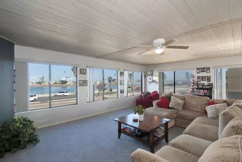 232 Santa Monica Dr, Oxnard, CA 93035 photo 2
