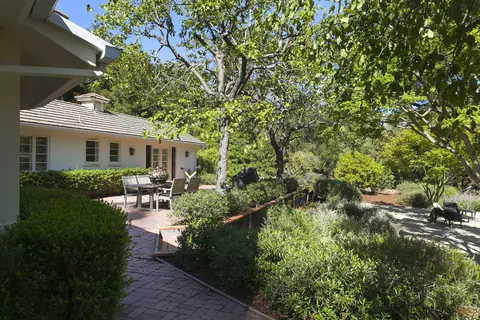 1381 E Valley Rd, Montecito, CA 93108 photo 11